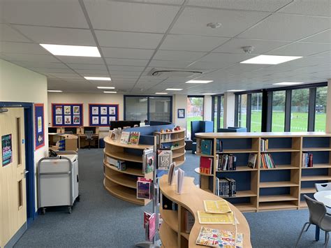LEARNING RESOURCE CENTER .